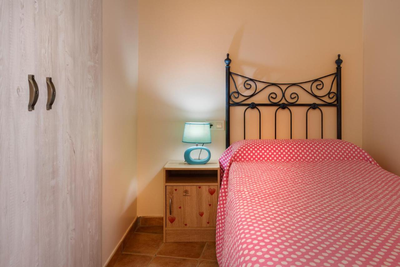 Villa O Zierzo Jaca Esterno foto