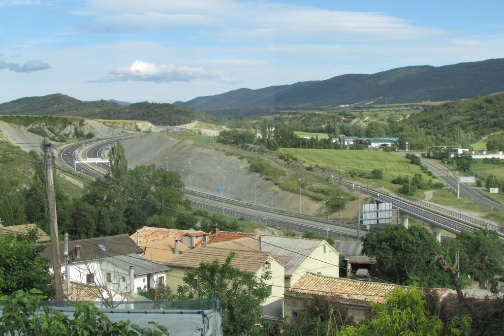 Villa O Zierzo Jaca Esterno foto